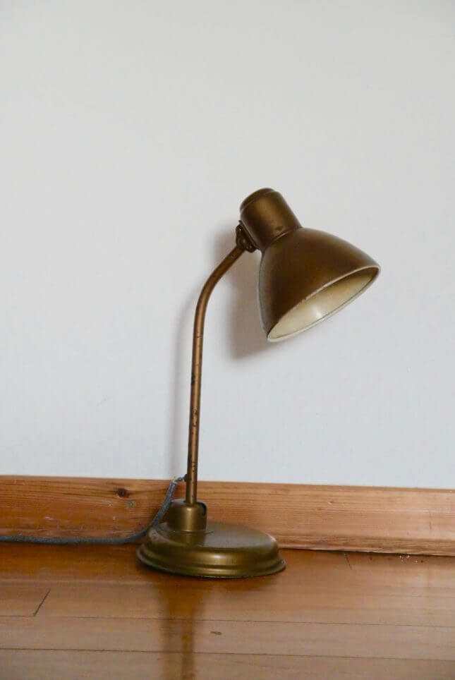 Vintage Tischlampe in Golde